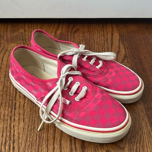 Vans Checker Print Sneakers Size 2.5 - Picture 1 of 5